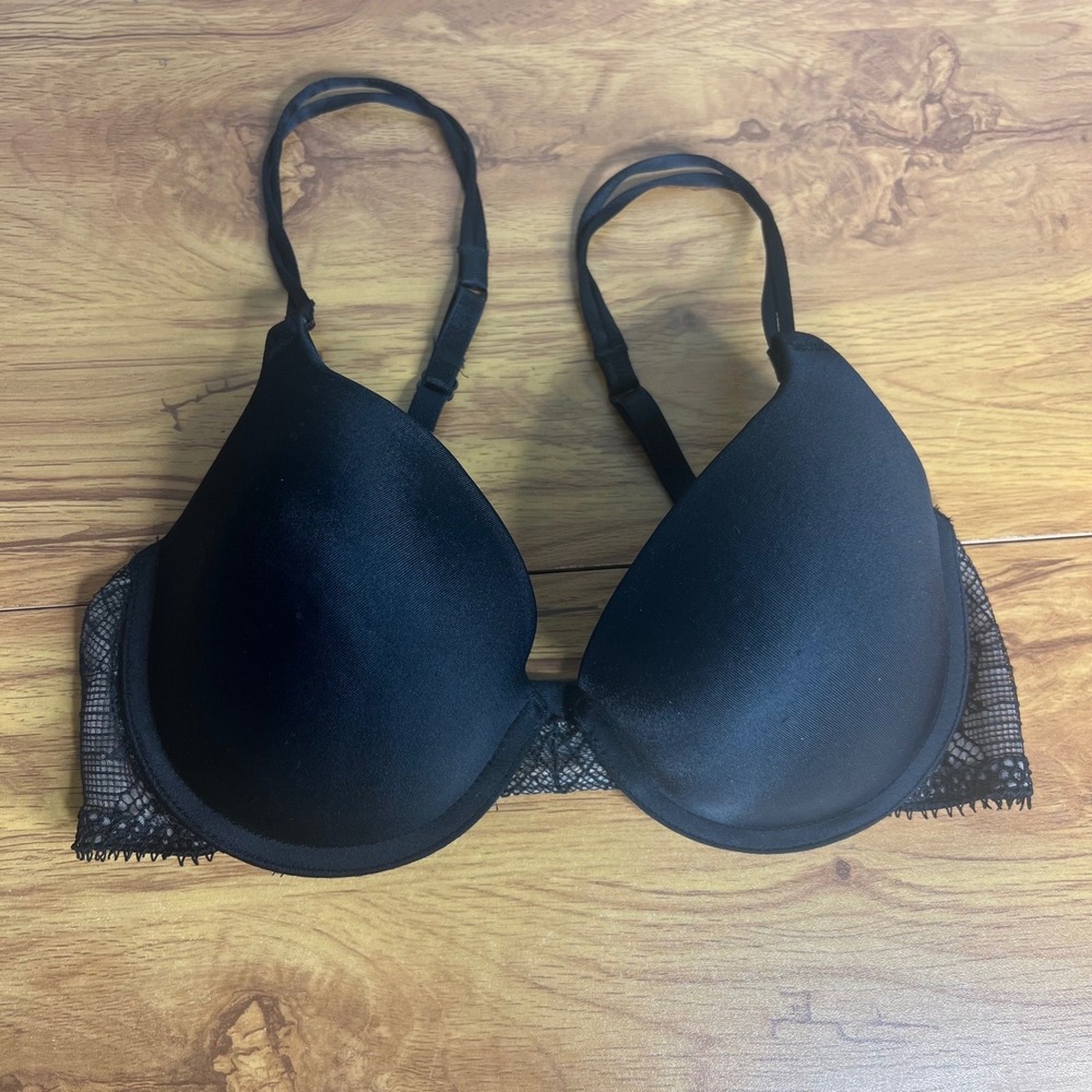 Wacoal Black Lace Trim Bra Size 32D Lightly Padded Push Up Underwire 853108